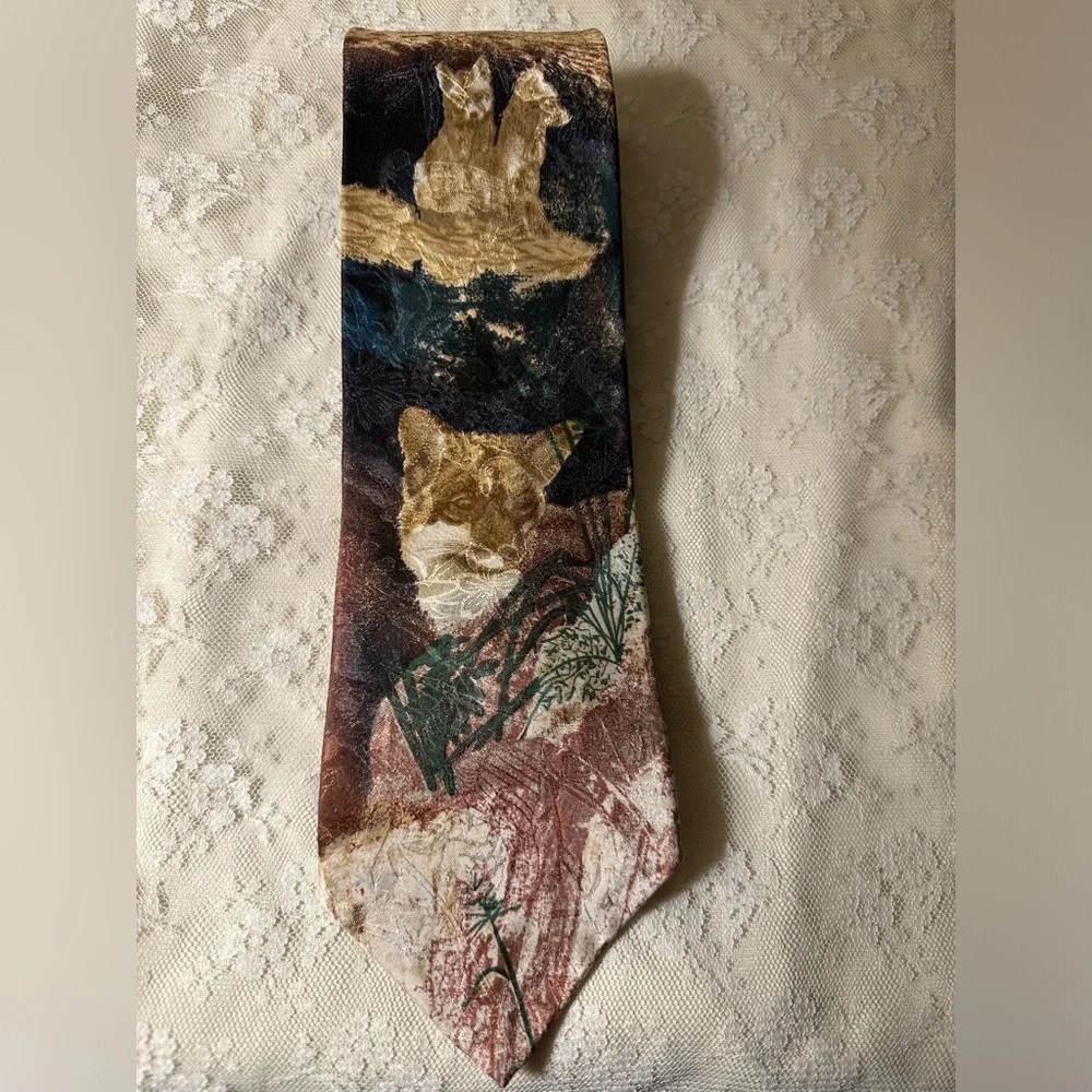 Endangered Species Tie The Fox Pre Owned